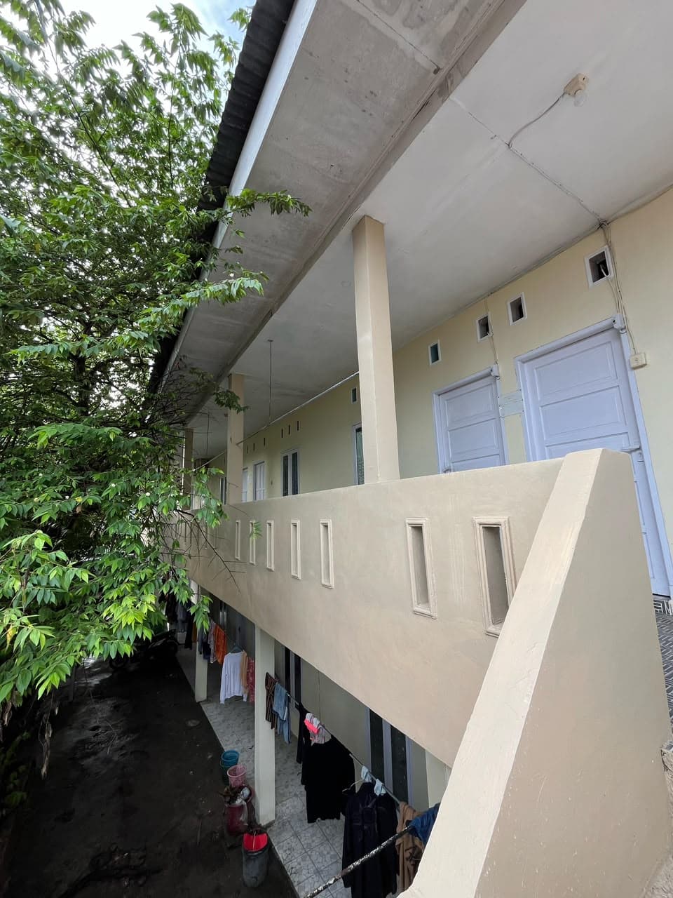 Akses Tangga Lantai 2